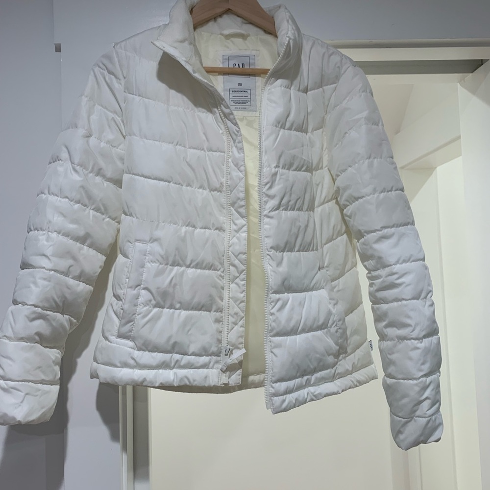 EUC GAP White Puffer Jacket